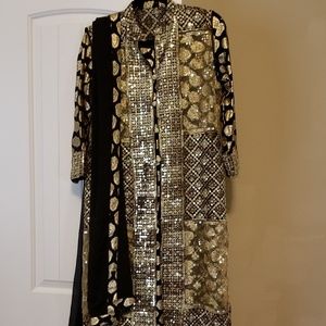 ❌SOLD❌ black & gold sequins gown dress